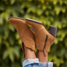 *OUTLET* Ariat Women's Tilbury Boot (Caramel Suede) *OUTLET* Ariat Women's Tilbury Boot (Caramel Suede)